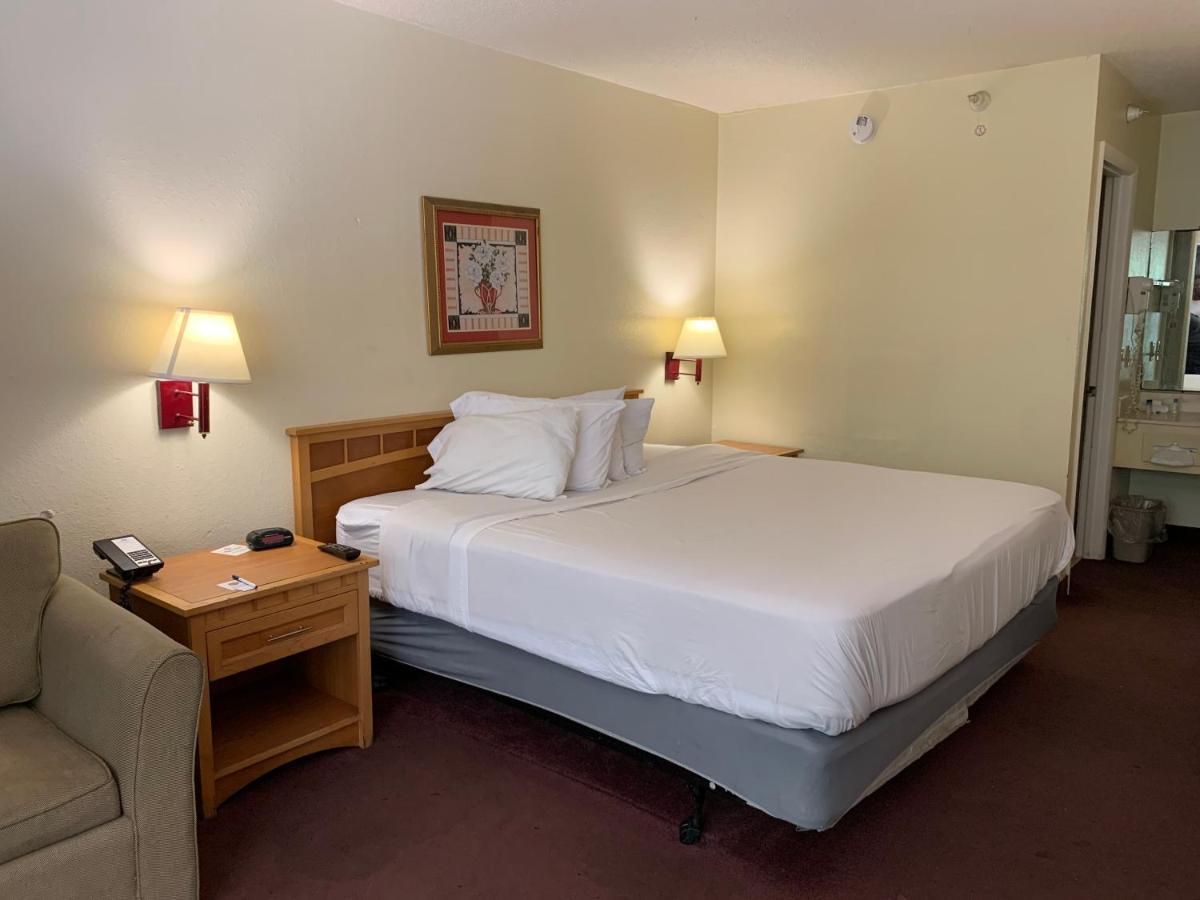 Americas Best Value Inn & Suites Мельбурн Экстерьер фото