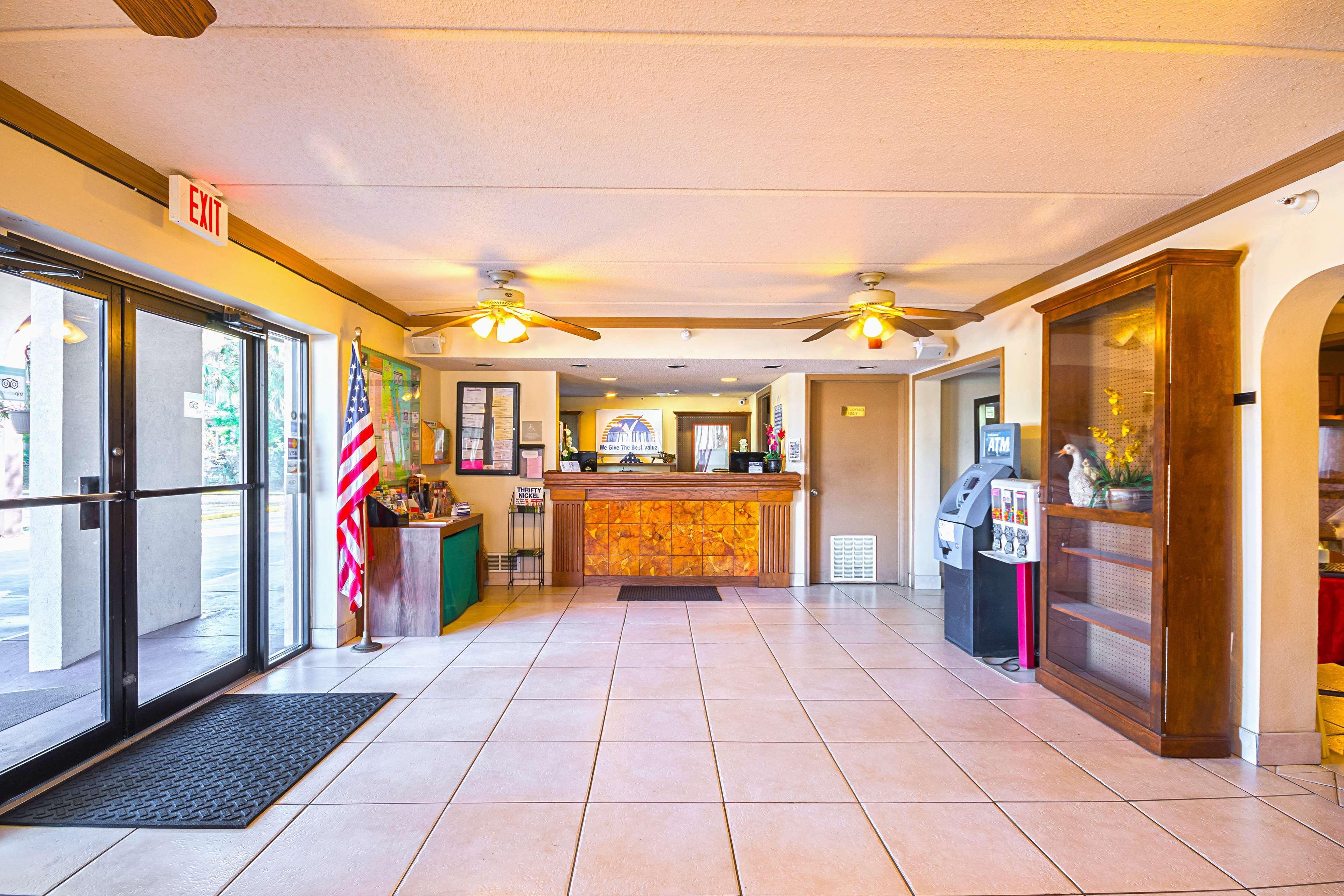 Americas Best Value Inn & Suites Мельбурн Экстерьер фото